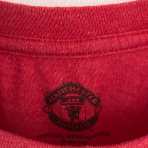 Manchester United Football T-Shirt. Red, Size Large - Picture 4 of 4